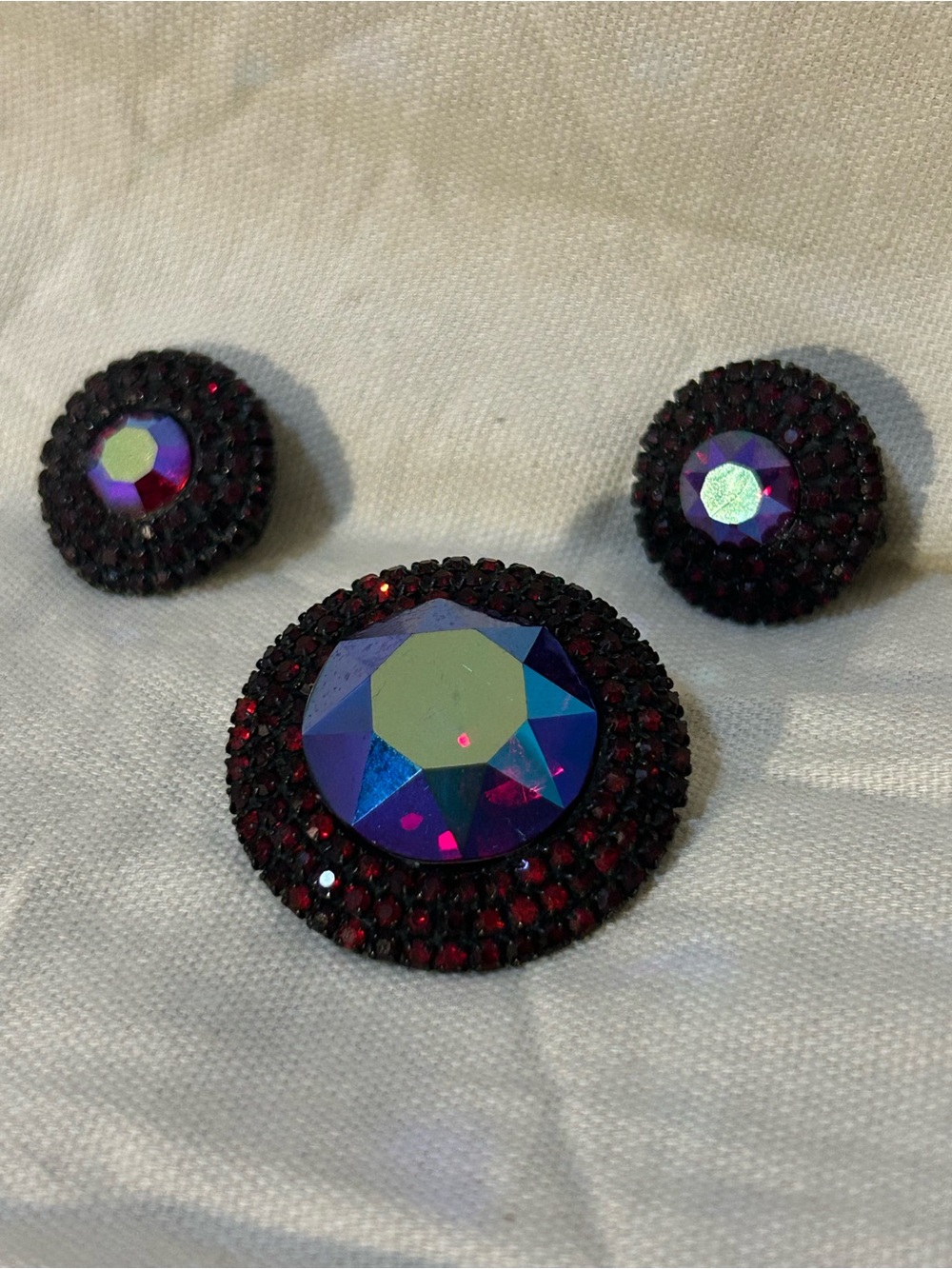 Vintage Weiss Round Red Heliotrope Rhinestone Set Brooch Triple Halo Earrings